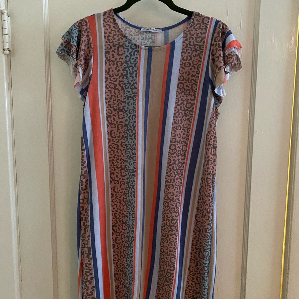 NWOT Casual Dress. Size L
